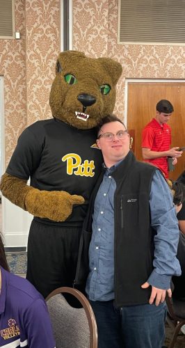 Caseys-Clubhouse-individual-with-Roc